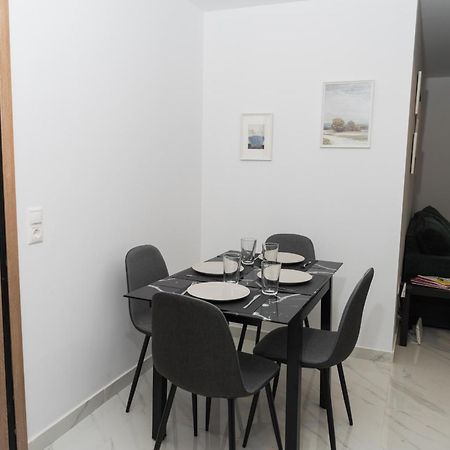 Rea Apartment Atene Esterno foto